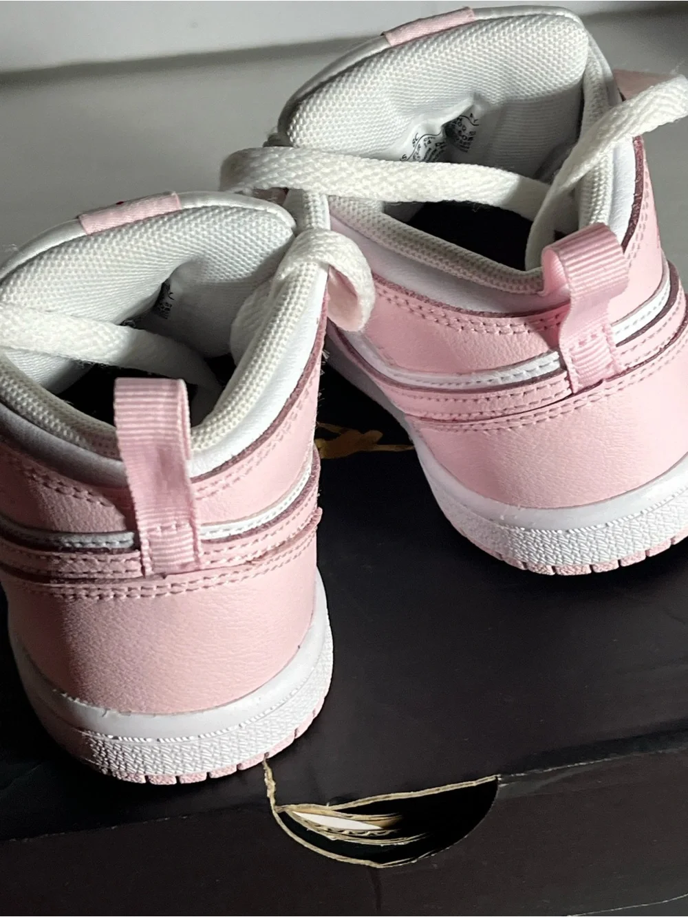 Air Jordan 1 Mid size 8 children